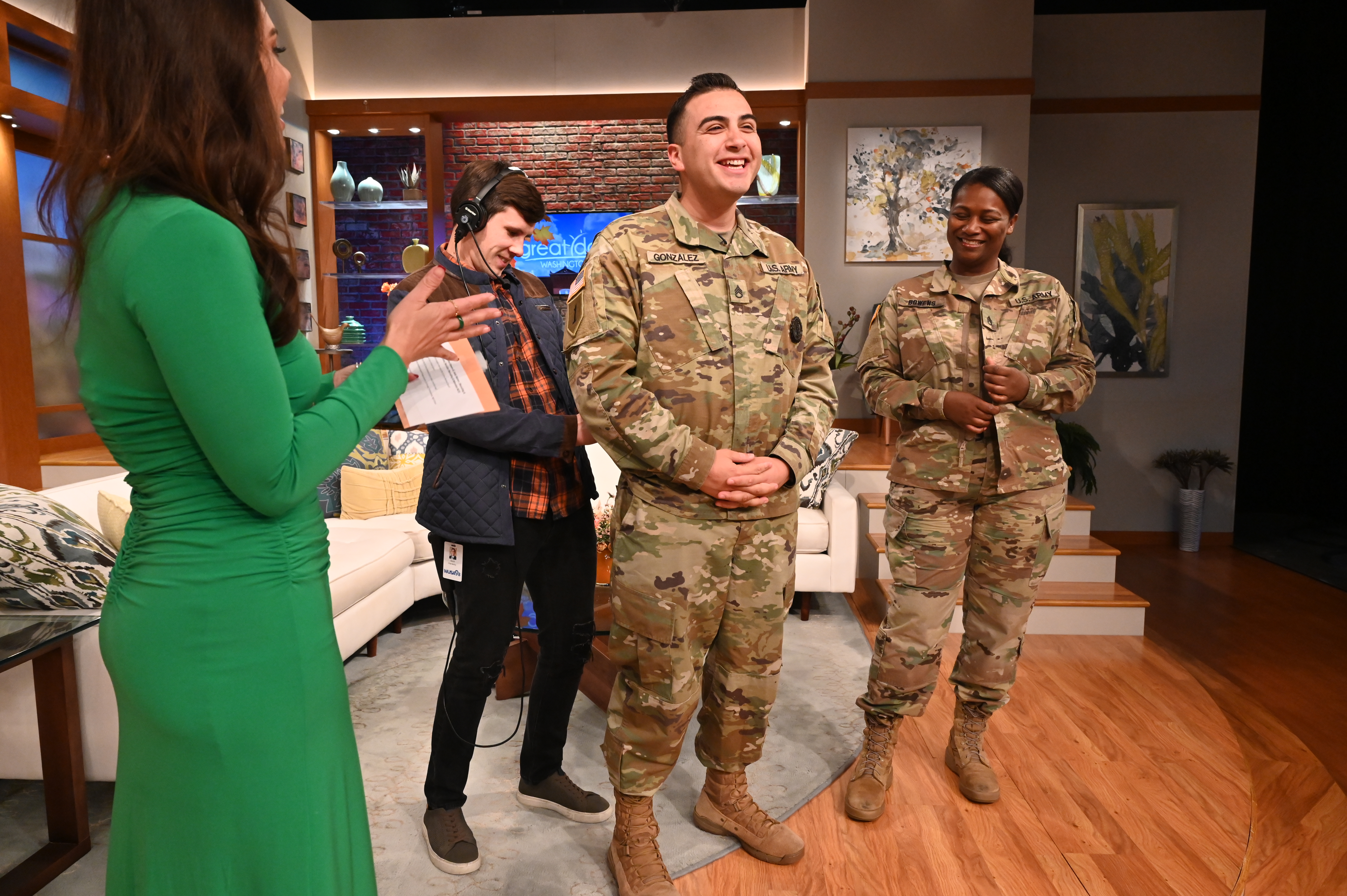 Army National Guard members discussing military careers